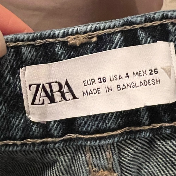 Brand: Zara
Size: 4 or 27
Color: Dark blue - Picture 6 of 6
